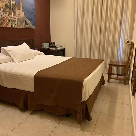 Galeon Otel Sitges