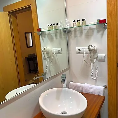 Hotell Galeon 3*